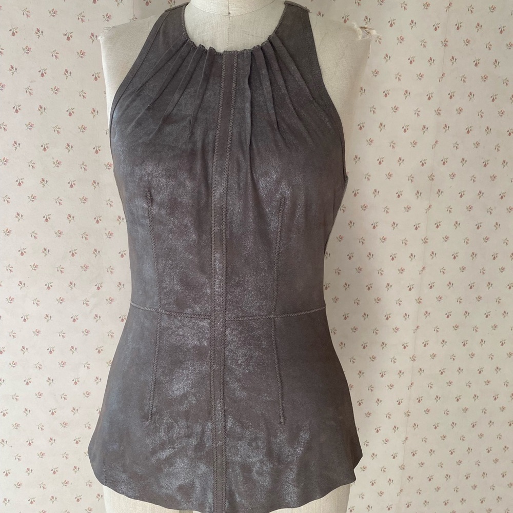 Illia brown leather top size 0.